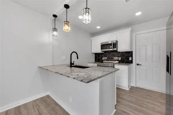1300 E Fogg Street, Fort Worth, TX 76115