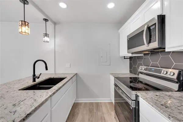 1300 E Fogg Street, Fort Worth, TX 76115