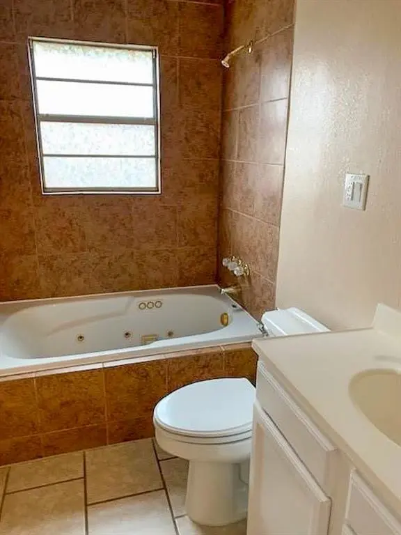 1807 N Mcdonald Avenue, Decatur, TX 76234