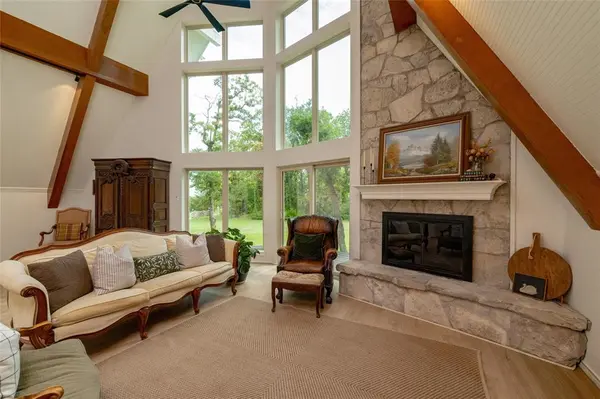 1704 County Road 3555, Paradise, TX 76073
