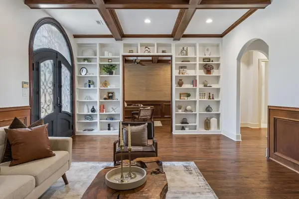 6805 Columbine Way, Plano, TX 75093