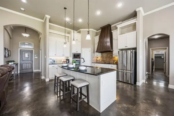 6621 Singleton Road, Midlothian, TX 76065