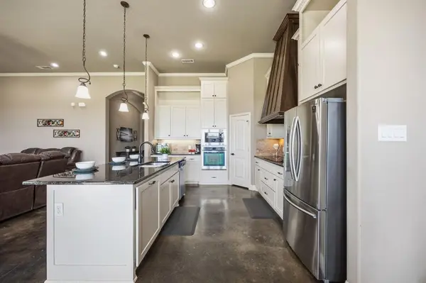 6621 Singleton Road, Midlothian, TX 76065