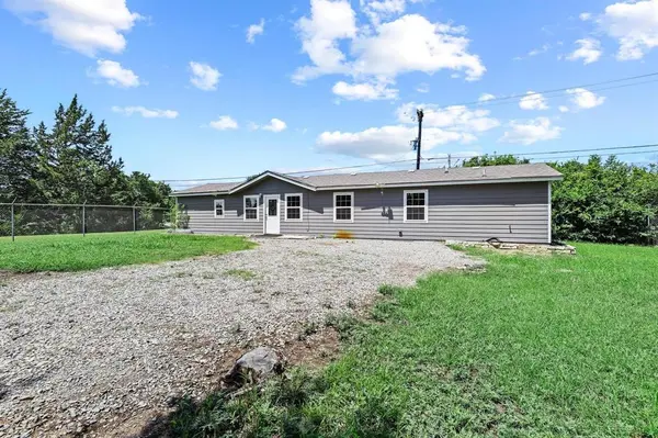 231 Juniper Drive, Pottsboro, TX 75076