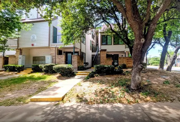 2312 Balsam Drive #A303, Arlington, TX 76006