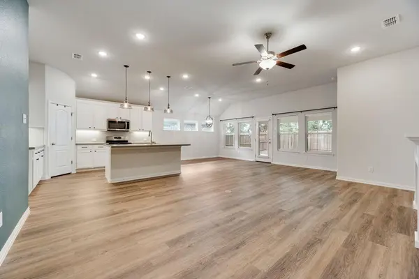 2819 Willow Lane, Melissa, TX 75454