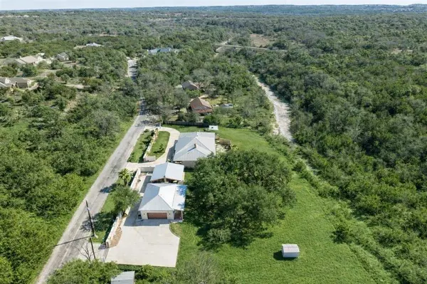 340 Barton Ranch Road, Dripping Springs, TX 78620