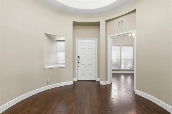 5224 Smokey Ridge Drive, Fort Worth, TX 76123
