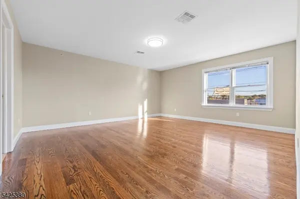 658 Market St, Paterson City, NJ 07513