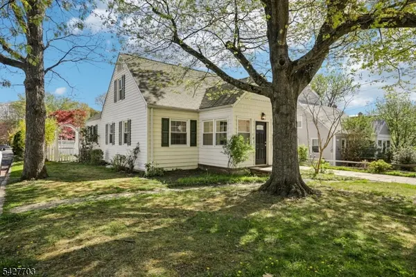 101 Ravine Dr, Matawan Boro, NJ 07747