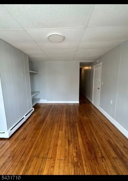 56 Vanderpool St, Newark City, NJ 07114