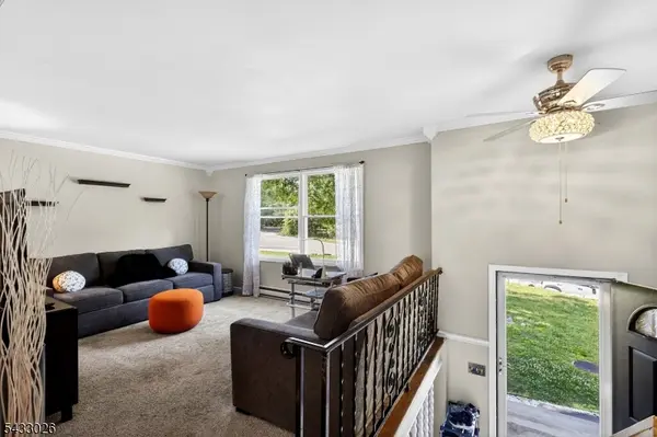 19 Circle Dr, West Milford Twp., NJ 07438
