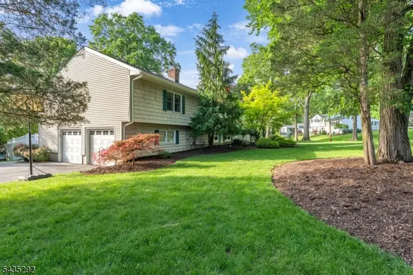 31 Monhegan Ave, Wayne Twp., NJ 07470