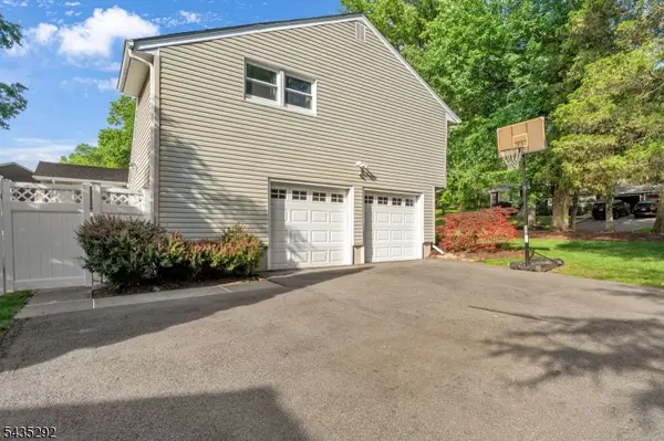 31 Monhegan Ave, Wayne Twp., NJ 07470