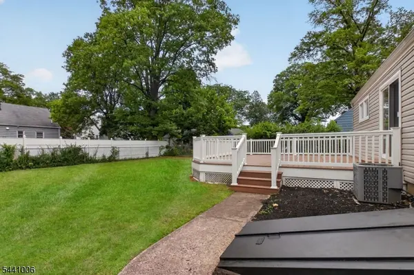 233 Terrill Rd, Fanwood Boro, NJ 07023