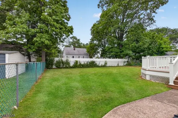 233 Terrill Rd, Fanwood Boro, NJ 07023
