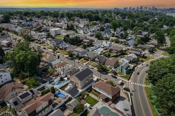 11 Linden Ave, Kearny Town, NJ 07032