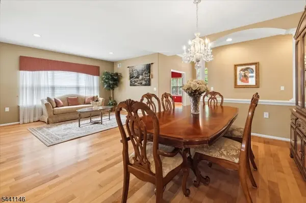 43 Renaissance Blvd, Franklin Twp., NJ 08873