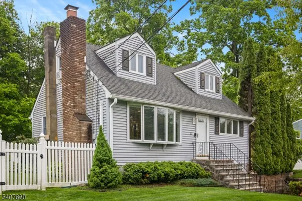27 Jefferson Ter, Ogdensburg Boro, NJ 07439