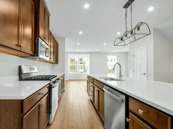 21 Peckwell St, Mount Olive Twp., NJ 07828