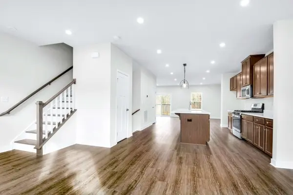 21 Peckwell St, Mount Olive Twp., NJ 07828