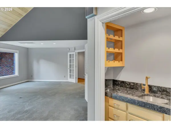 14240 NW HARVEST LN, Portland, OR 97229