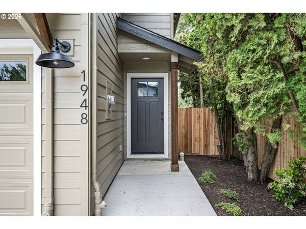 1946 7th ST, Springfield, OR 97477