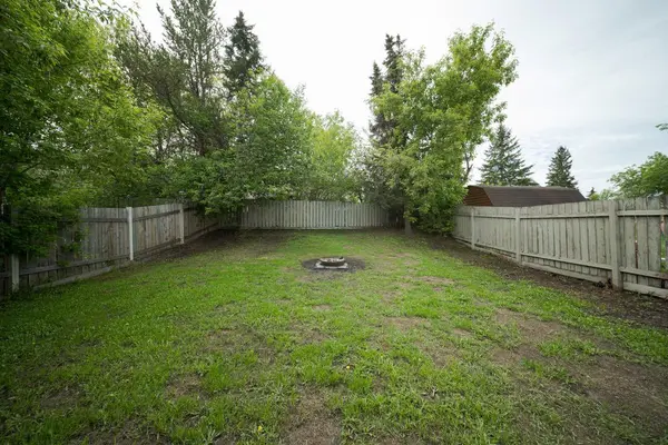 181 Windsor DR, Fort Mcmurray, AB T9H 4R1