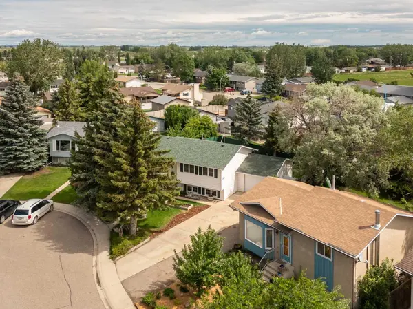 17 Pine PL, Coalhurst, AB T0L 0V0