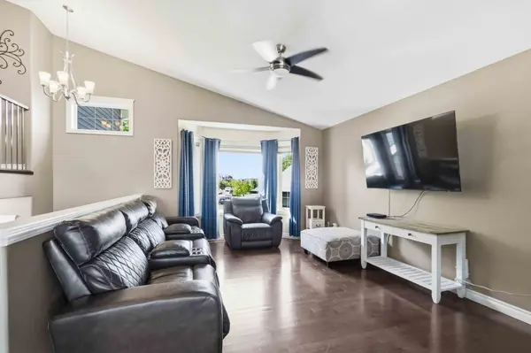 172 Huberman WAY, Fort Mcmurray, AB T9K 0Z9