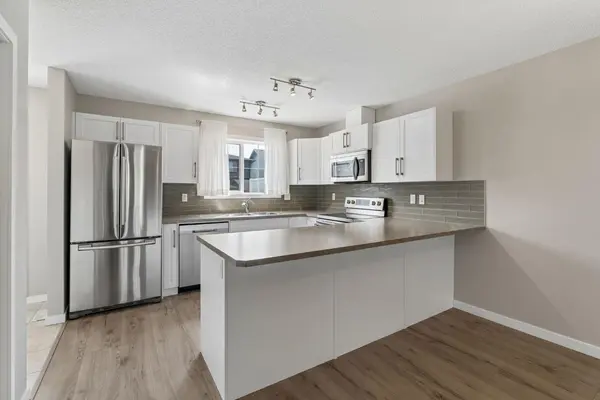 268 Sunset RD, Cochrane, AB T4C 0H4