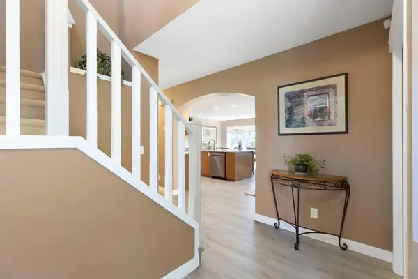 54 Cranfield CRES SE, Calgary, AB T3M 1A6