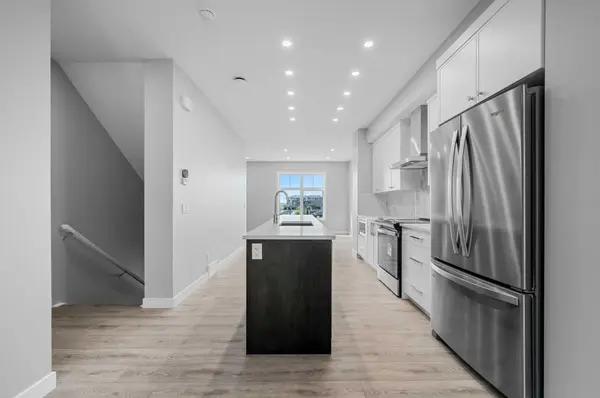 607 Mahogany RD SE, Calgary, AB T3M 3Y3