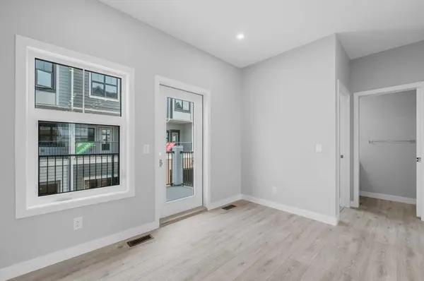 607 Mahogany RD SE, Calgary, AB T3M 3Y3
