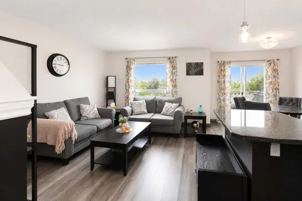 44 Carlson PL, Red Deer, AB T4P 0M3