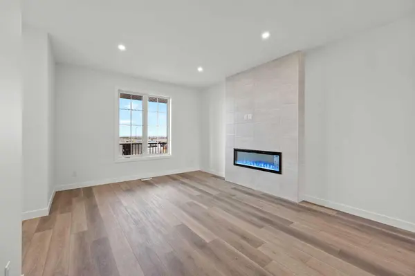 15445 45 ST SW, Calgary, AB T2Y 1E2