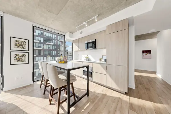 47 Mutual ST #2502, Toronto C08, ON M5B 0C6