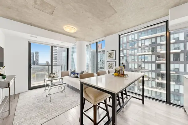 47 Mutual ST #2502, Toronto C08, ON M5B 0C6