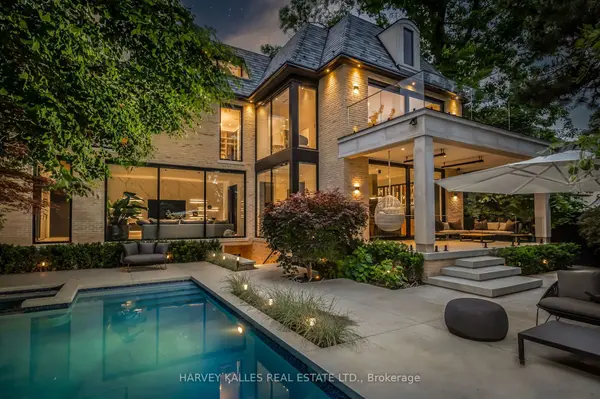 5 Dewbourne AVE, Toronto C03, ON M5P 1Z1