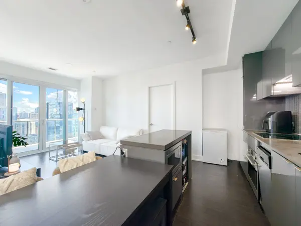 7 Grenville ST #3611, Toronto C01, ON M4Y 0E9