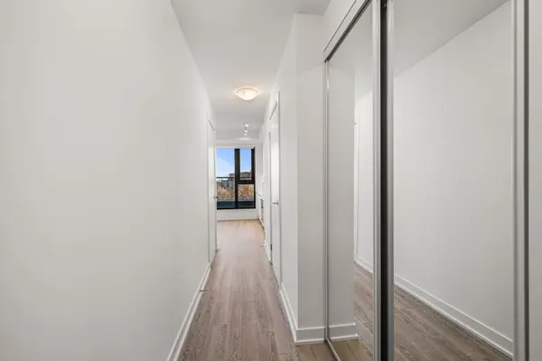 250 Lawrence AVE W #609, Toronto C04, ON M5M 1B2