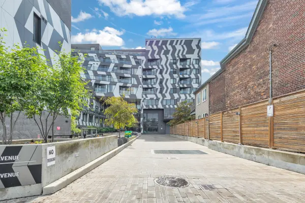 138 Saint Helens AVE #606, Toronto C01, ON M6H 0B8