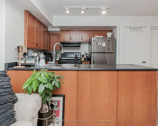 21 earl ST #202, Toronto C08, ON M4Y 1M4