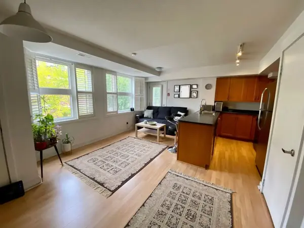 21 earl ST #202, Toronto C08, ON M4Y 1M4