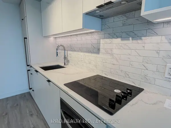 252 Church ST #4709, Toronto C08, ON M5B 1Z2