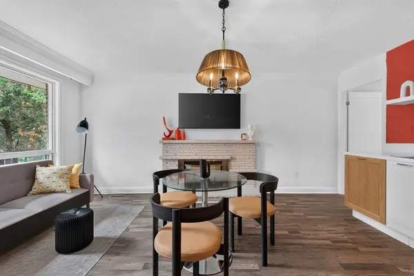 36 Fleetwell CT, Toronto C07, ON M2R 1L3
