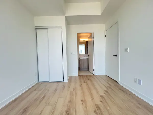 319 Jarvis ST #2707, Toronto C08, ON M5B 0C8