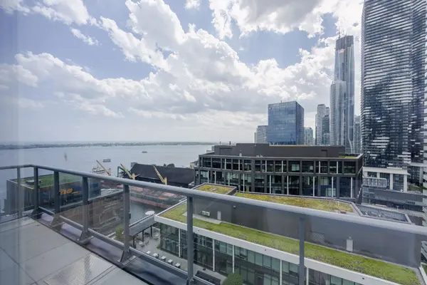 15 Richardson ST #2116, Toronto C08, ON M5A 0Y5