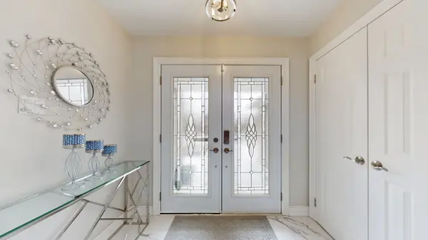 61 Farrow CRES, Ajax, ON L1S 4W3