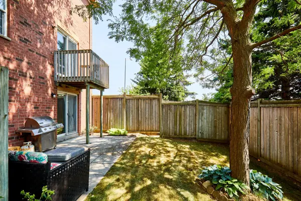 575 Steeple HL #31, Pickering, ON L1V 7E4